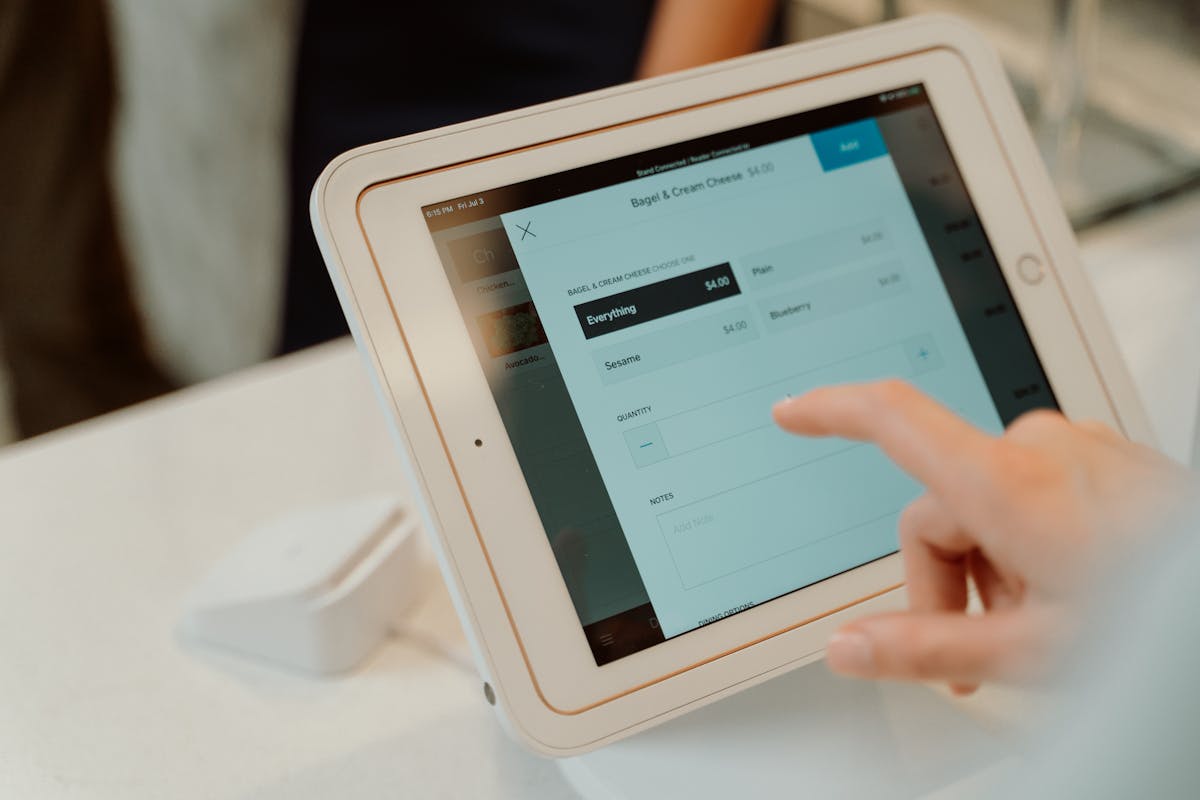 Kaufnebenkosten aus Eigenkapital zahlen – warum Banken das meist erwarten