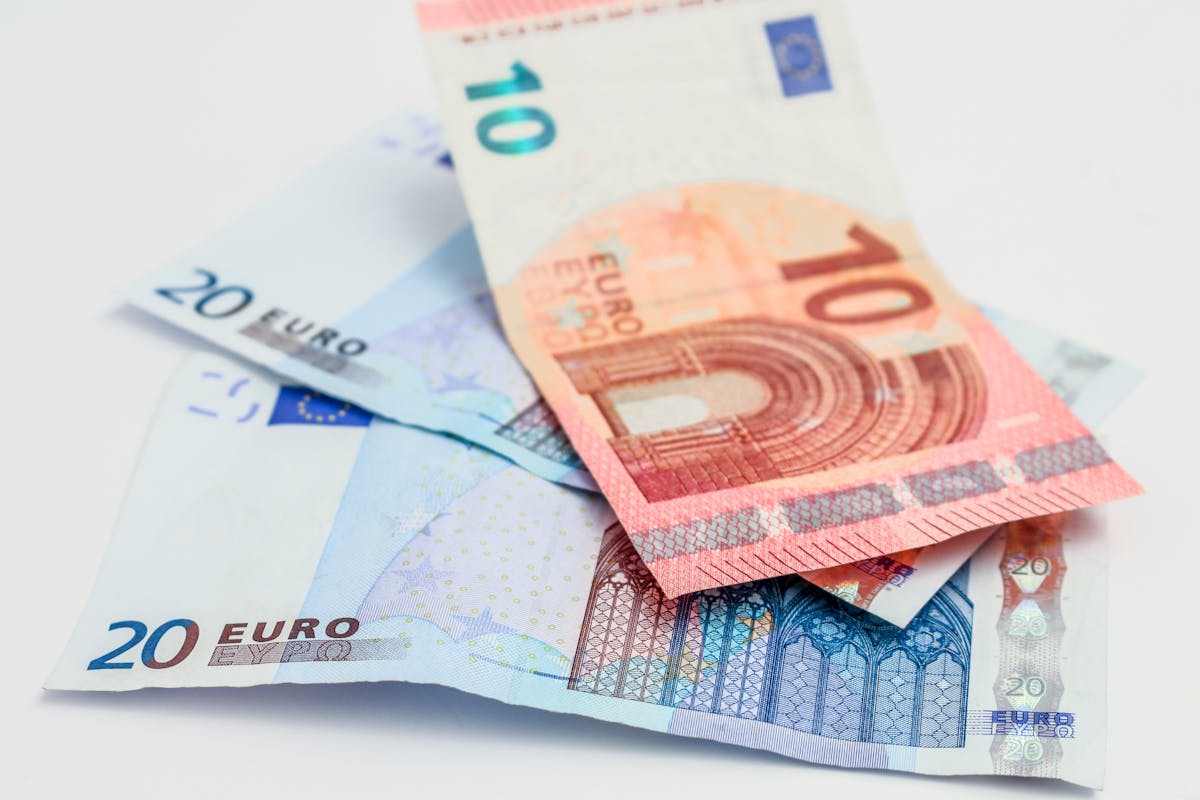 Tagesgeld-Zinsen brutto und netto – was nach Steuern wirklich übrig bleibt