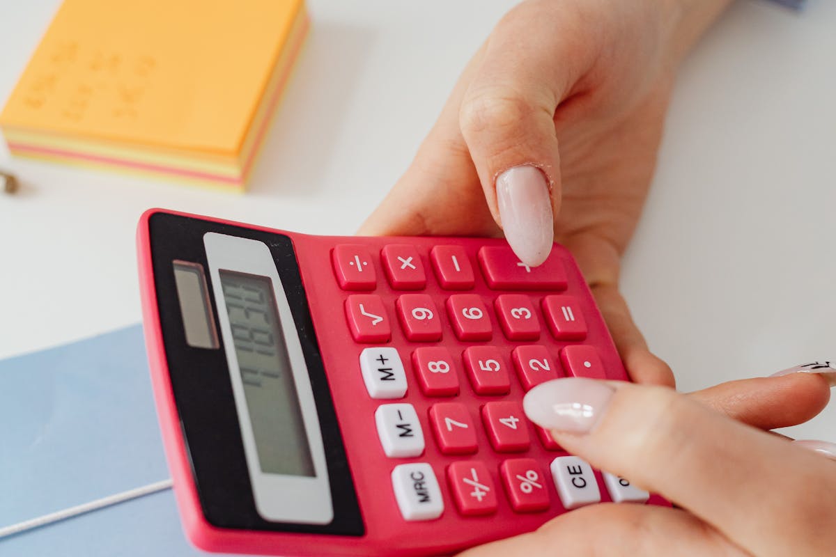 Welche Versicherungen brauchen junge Erwachsene wirklich?